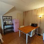 4B Stay - Best Budget Boutique Boardinghouse